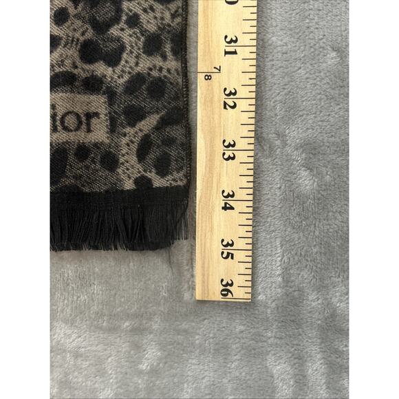Christian Dior Oblong Wool Scarf Leopard 100% Soie Wool Print Italy 67" - Picture 7 of 8